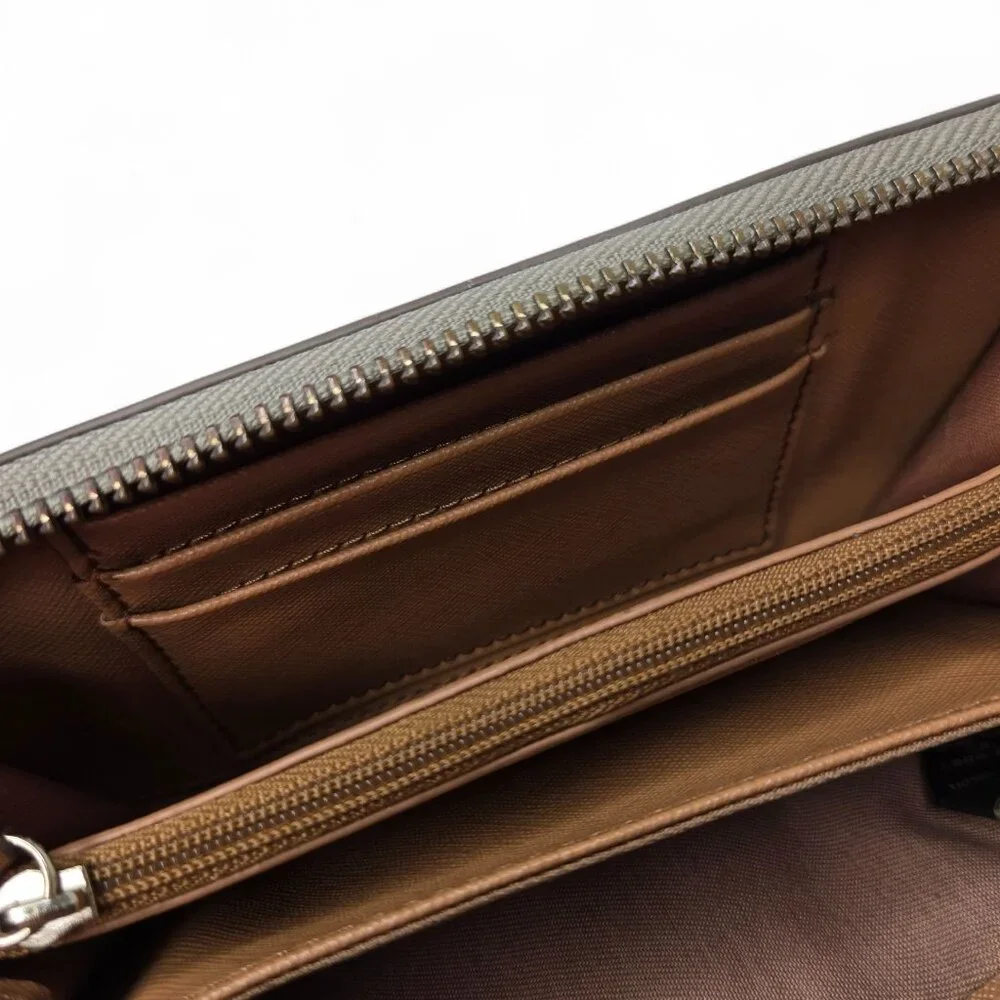 Fossil Distressed Leather Metallic Gold Clutch Wallet Zip Around Bi‎ Fold Shiny